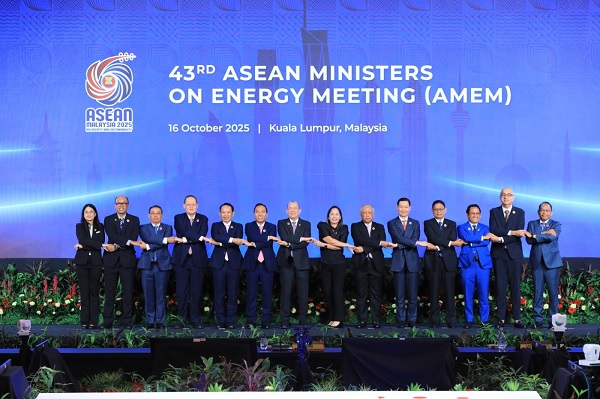 43rd ASEAN Minister on Energy Meeting (AMEM) & Associated Meeting di Kuala Lumpur Malaysia, Kamis (16/10).(Foto: Kementerian ESDM) Kebutuhan Meningkat, Indonesia Bersiap Jadi Hub Energi ASEAN