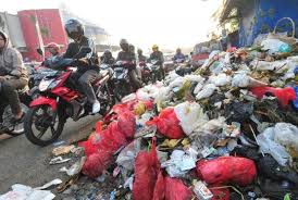 Ilustrasi tumpukan sampah perkotaan. Dok. Republika. Tindaklanjuti Perpres Sampah jadi Waste to Energi, Ini Kesiapan Bahlil