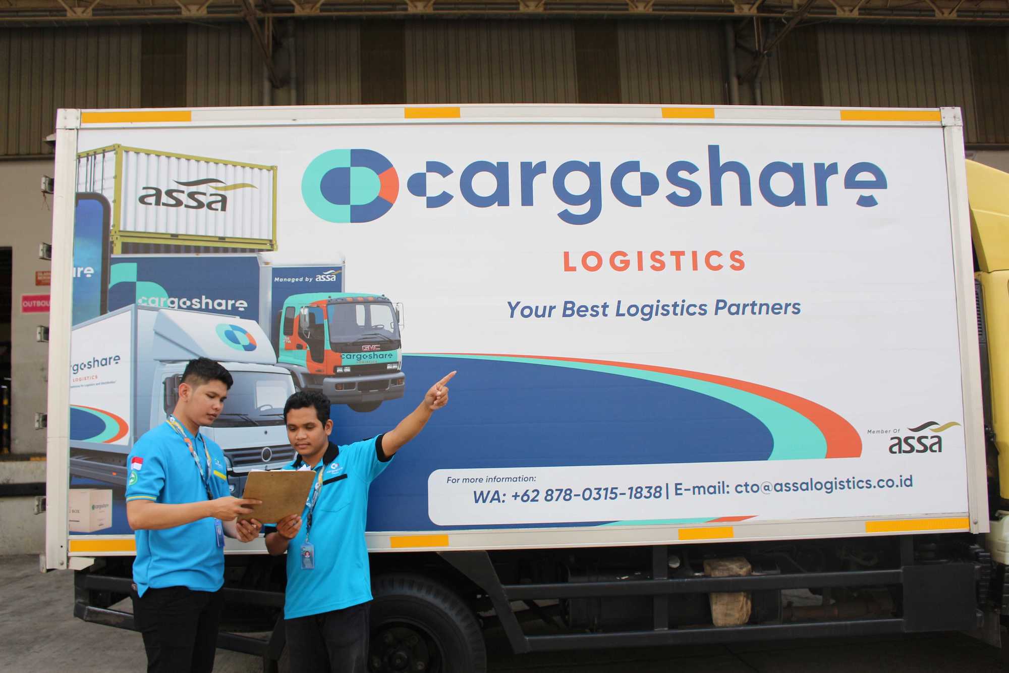 Dua karya tengah memetakan area pengiriman logistik kepada konsumen. FOTO - ISTIMEWA Laba Bersih Emiten TP Rachmat (ASSA) Melonjak 64 Persen