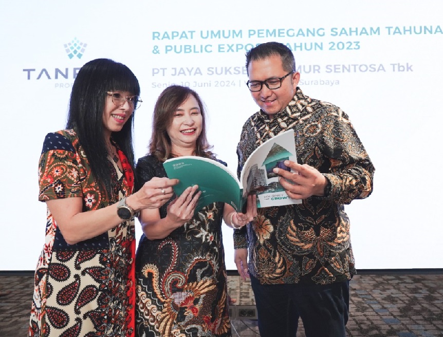 Manajemen RISE ketika menggelar paparan kinerja. RISE Umumkan Rencana Right Issue, Saham Melejit ARA