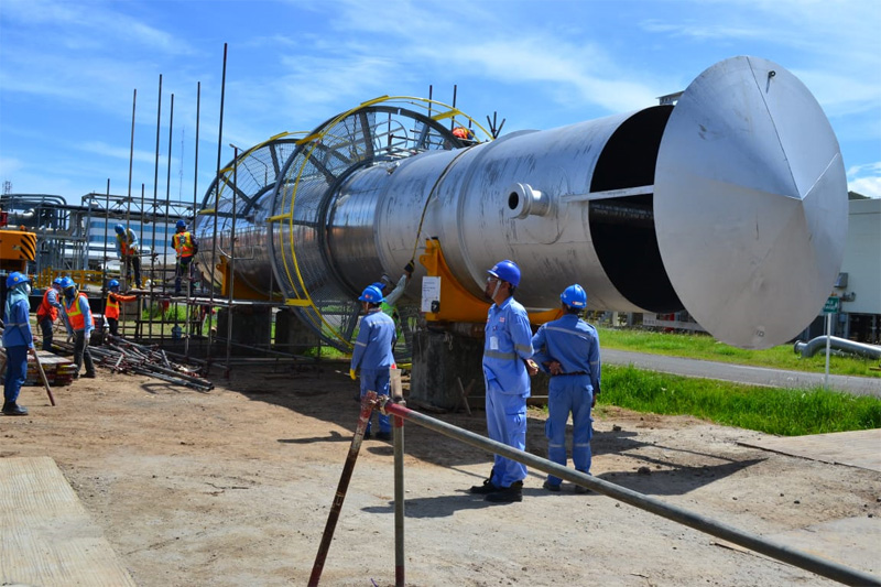 Aktivitas di area pabrik Xolare Energy. FOTO - ISTIMEWA Komisaris SOLA Lepas Saham Harga Atas, Cuan?