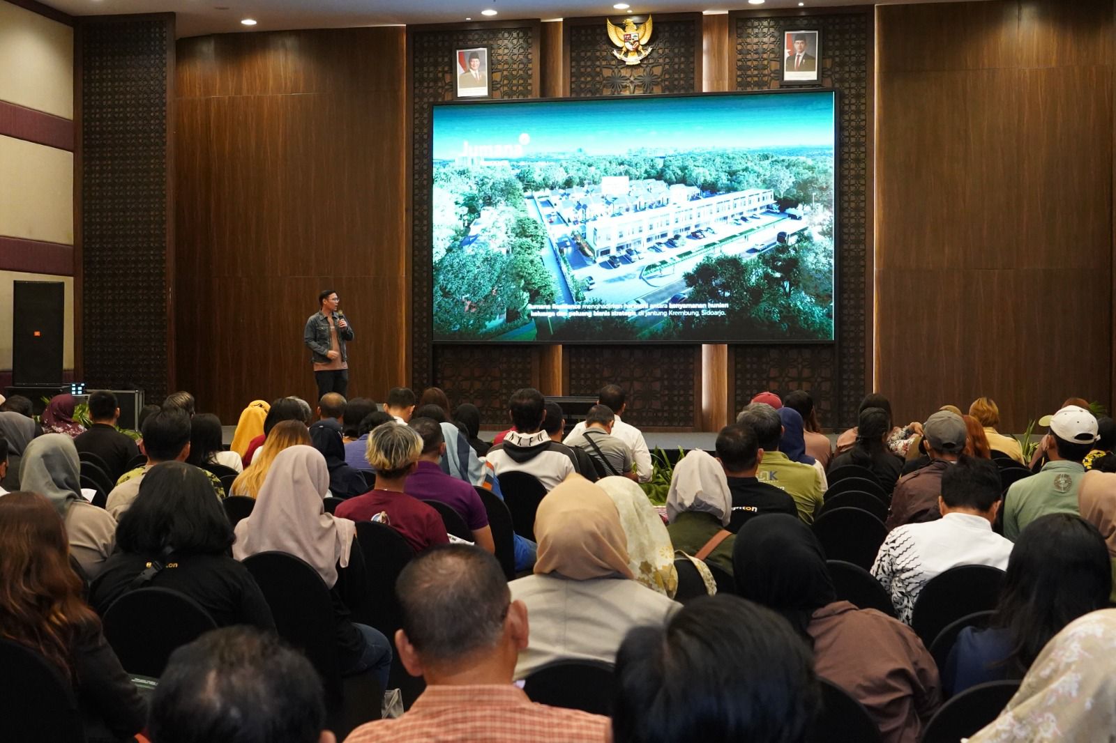 Manajemen RISE ketika paparan kinerja. RISE Hadirkan Jumana Residence dengan Wajah Baru