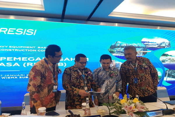 Pengurus PP Presisi usai paparan kinerja perseroan. FOTO - ISTIMEWA Kuartal III 2025, Laba PPRE Meroket 1.266 Persen