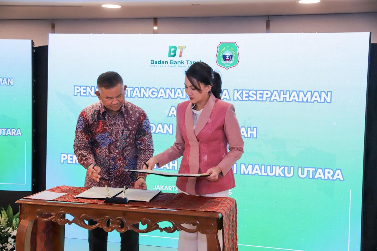 Potret penandatanganan nota kesepahaman BNI dan Badan Bank Tanah di Grha BNI, Jakarta, pada Kamis (23/10/2025). . BNI dan Badan Bank Tanah Perkuat Akselerasi Pembangunan Nasional