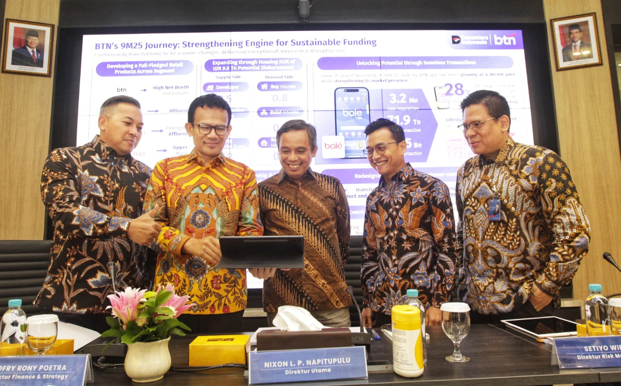 Pengurus Bank BTN usai mengelenggarakan paparan kinerja kuartal III 2025. FOTO - ISTIMEWA Tabulasi Laba Bersih Rp2,3 T, Bos BTN Bilang Gini