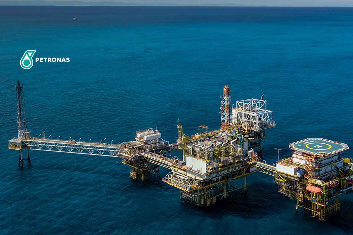 PT Cakra Buana Resources Energi Tbk. (CBRE) kembali menjadi sorotan jelang RUPSLB pada 27 Oktober 2025. Hal ini menyusul persetujuan EGM Hilong Holding Limited Hongkong terkait akuisisi kapal pipe-laying & lifting vessel Hai Long 106 senilai USD100 juta atau setara Rp1,61 triliun dari Hilong Shipping Holding Limited (HSHL). Konsorsium Gunanusa-Hafar Dibalik Kapal Hilong 106 CBRE?