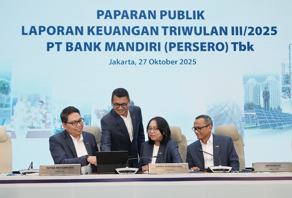 Manajemen BMRI ketika menggelar paparan kinerja Kuartal III-2025 Bank Mandiri (BMRI) Catat Kredit Tumbuh 11% di Kuartal III-2025