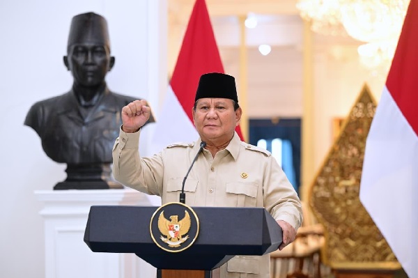 Presiden Prabowo pada video peringatan Sumpah Pemuda yang ditayangkan kanal youtube Sekretariat Presiden pada Selasa (28/10/2025).(Foto: Youtube) Presiden Prabowo: Kita Wajib Memastikan Rakyat Hidup Layak