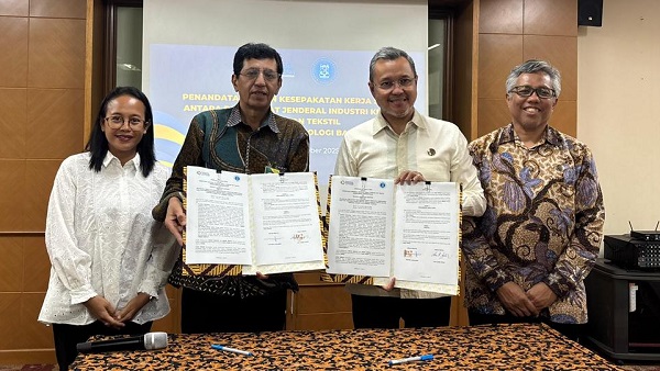 Ditjen IKFT bersama perwakilan dari Institut Teknologi Bandung (ITB) menandatangani kesepakatan untuk melaksanakan kajian teknologi spesifik, yakni pemurnian silika dan grafit Ditjen IKFT Gandeng ITB Kembangkan Pemurnian Silika dan Grafit