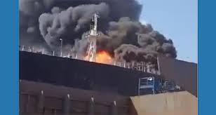 Kebakaran kapal tanker MT Federal II saat menjalani perbaikan di galangan PT ASL Marine Shipyard Batam. Dok. Batamtoday. Polisi Temukan Dugaan Pidana Kebakaran Kapal di Galangan ASL Batam