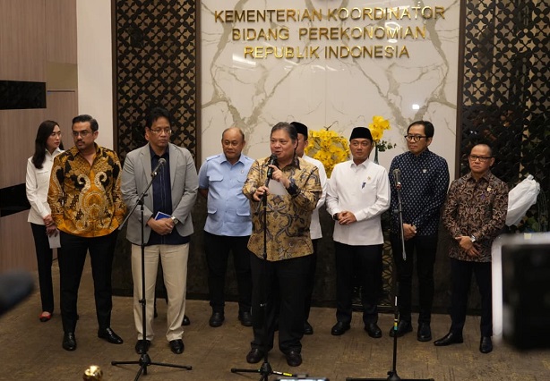 Dalam rangka memperkuat pelaksanaan kebijakan strategis nasional, Pemerintah mengambil langkah konkret melalui pembentukan Satuan Tugas Percepatan Program Strategis Pemerintah (Satgas P2SP).(Foto: Kemenko Perekonomian) Satgas Percepatan PSN Mulai Bekerja; Fokusnya Paket Ekonomi 8+4+5