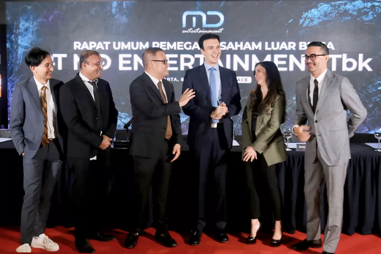 Harga Melejit, Komisaris FILM Buang Jutaan Lembar