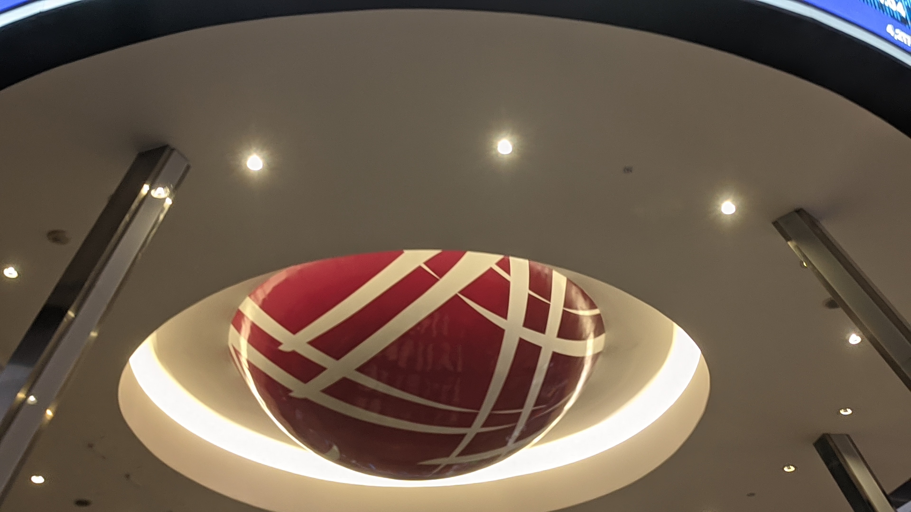 IHSG Sesi I Berlanjut Menguat ke 8.882, IDXBASIC Terangkat 2,81 Persen