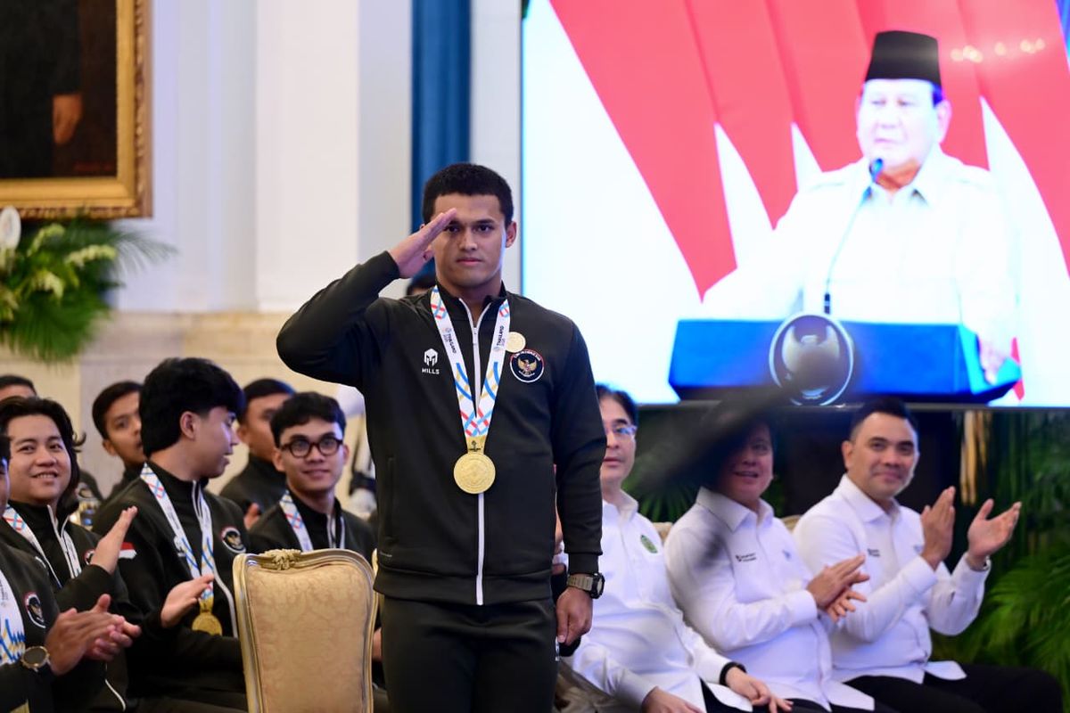 Bahagianya Lifter Rizki, Dapat Bonus dan Kenaikan Pangkat Luar Biasa