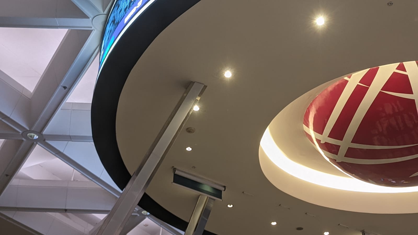 IHSG Sesi I (13/1) Ditutup Konstan, Sempat Tergelincir Akhir Sesi