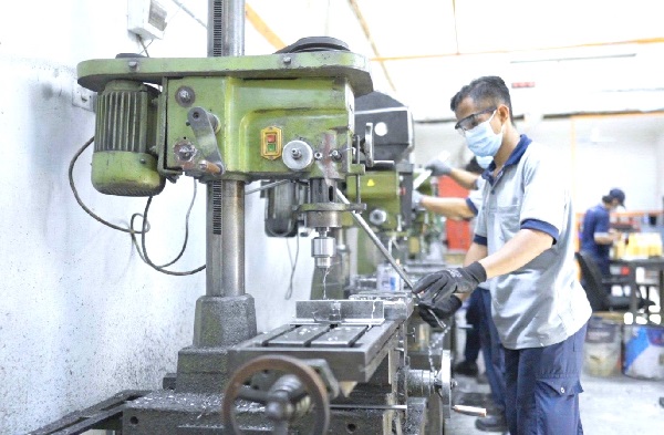 IKM Masih Hadapi Kendala Dapatkan Bahan Baku Impor