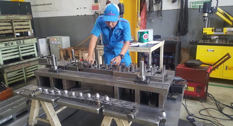 Divestasi 100 Juta Saham ISAP, Kepemilikan Dua Putra Susut 2,4 Persen