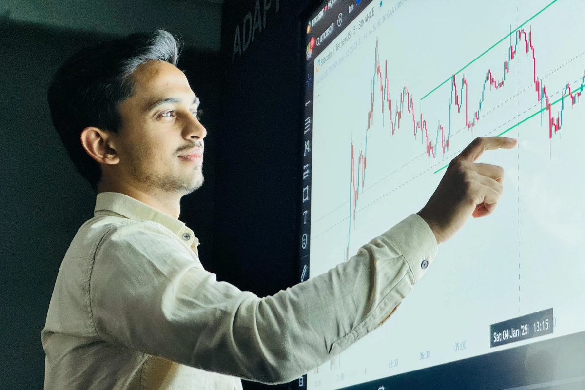 Menelaah Fenomena Kelas Investasi Milik Content Creator