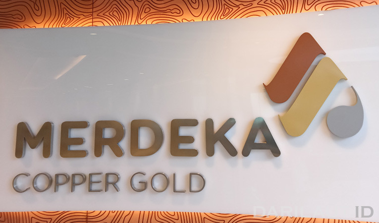 Mengapa Pendapatan MDKA Turun Tapi Laba Melompat dan Saham Meroket?