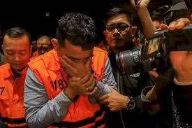 Pemilik Blueray Cargo Menyerahkan Diri, Kini Ditahan KPK 