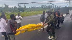 Jenazah Dua Pilot Smart Air Korban Penembakan Dievakuasi ke Timika