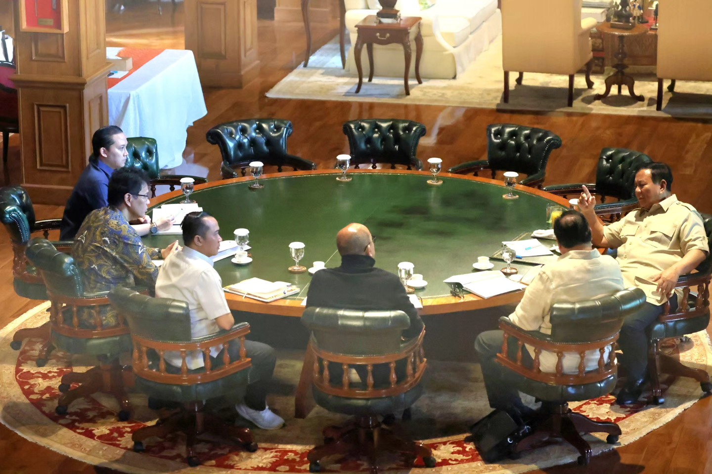 Jelang ke AS, Prabowo Panggil Airlangga hingga Purbaya ke Hambalang