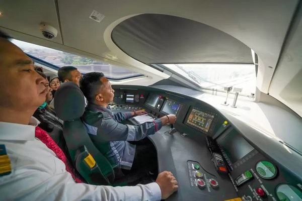 Handover Dipercepat, Tahun Ini Seluruh Operator Whoosh Tenaga Lokal