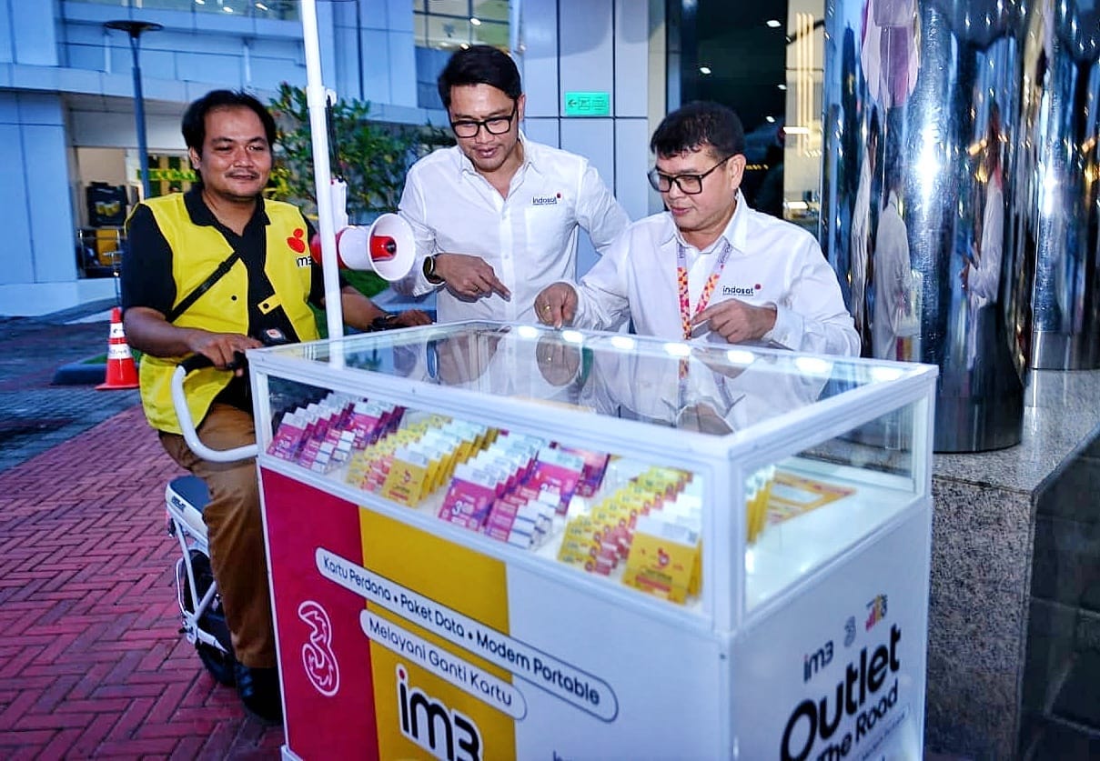 Indosat Apresiasi Mitra Outlet