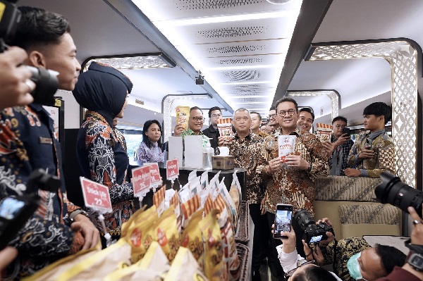 Produk UMKM Ramaikan Etalase Kuliner KA Jarak Jauh