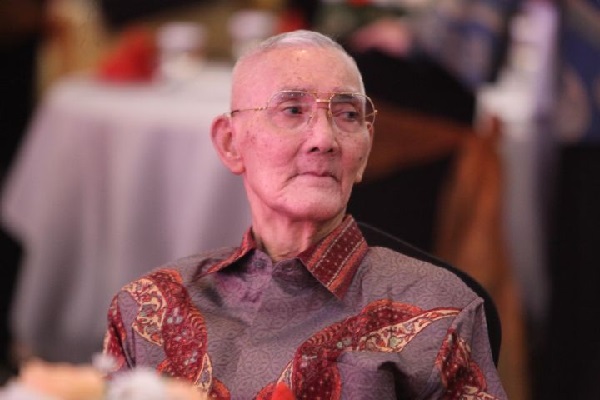 Wapres RI Ke-6 Try Sutrisno Wafat Di Usia 90 Tahun