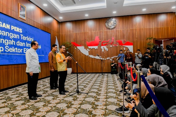 Selat Hormuz Ditutup Iran, RI Alihkan Impor Minyak Ke AS