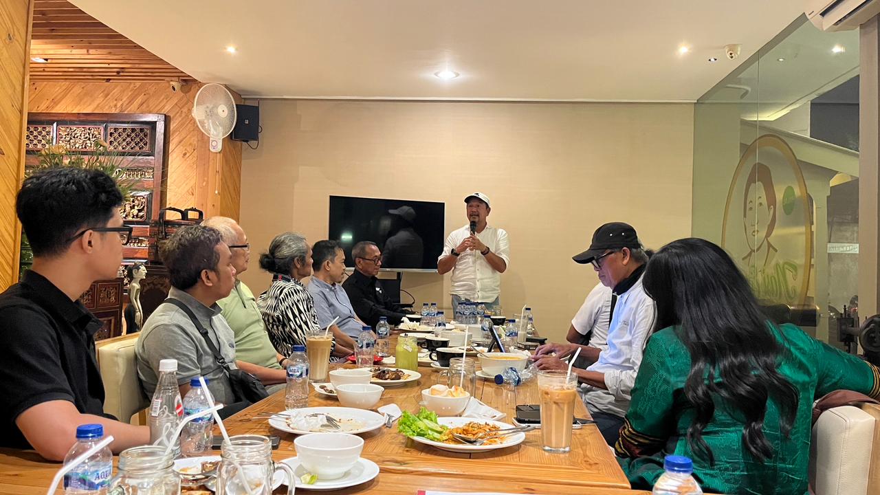 Newsroom EmitenNews: Berbenah di Bulan Berkah