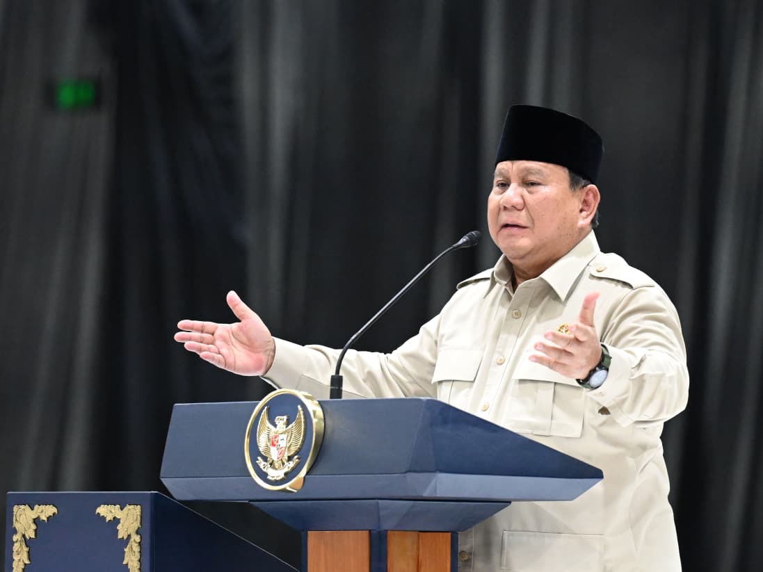 Prabowo Targetkan Produksi Massal Sedan Listrik Nasional Pada 2028