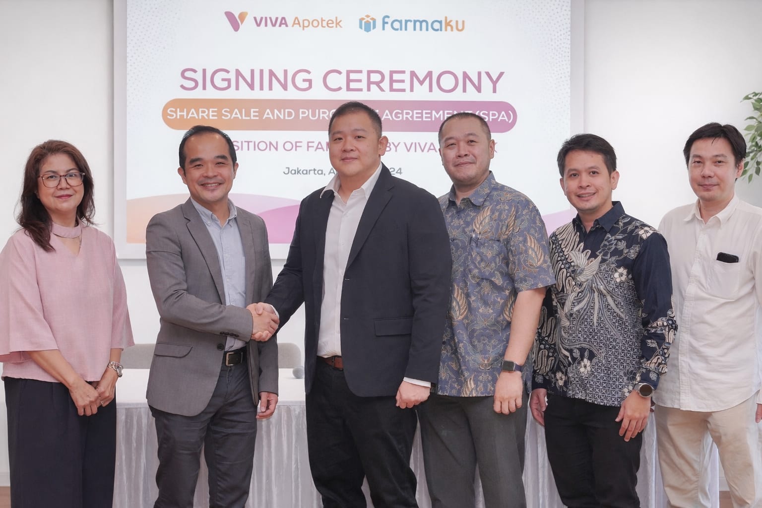 VIVA Apotek Akuisisi Farmaku, Perkuat Ekspansi Menambah Jaringan Gerai