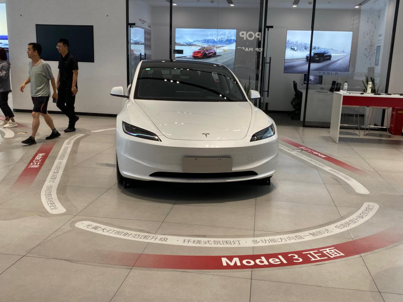 Tesla Pukul Balik Pengkritiknya: Penjualan, Laba, Saham Naik
