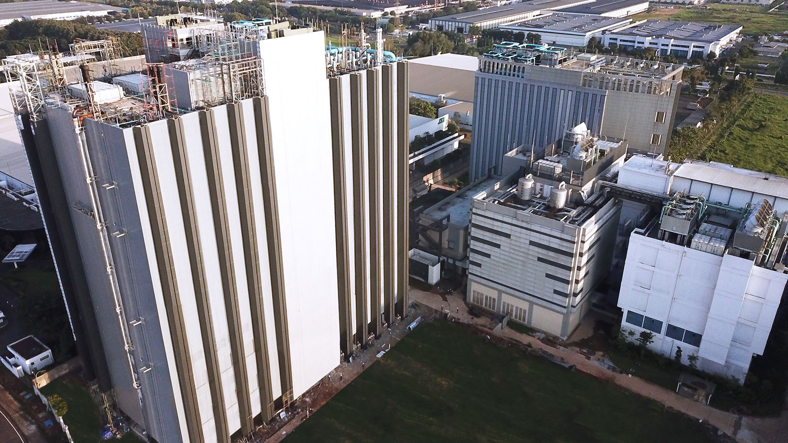 DCII Kemas Laba Rp377,75 Miliar, Melorot 10 Persen Kuartal I