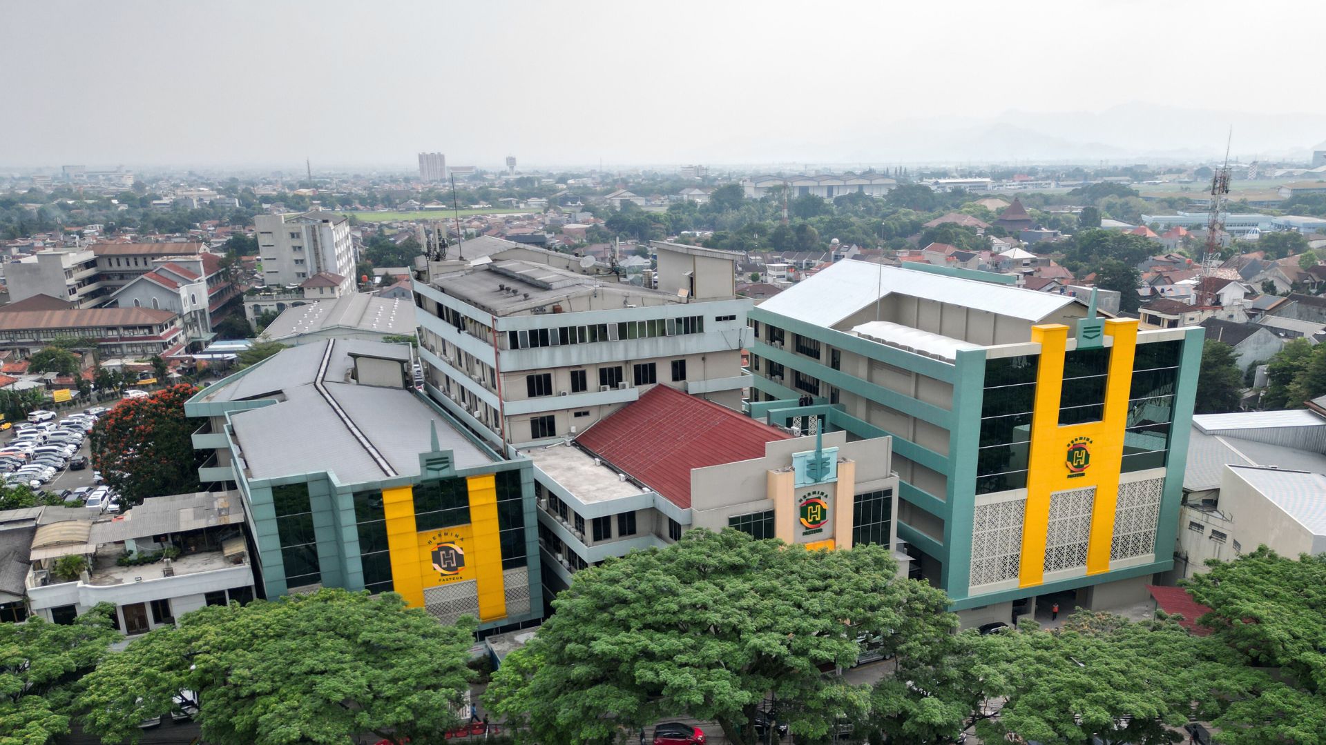 Komisaris dan Direksi HEAL Borong Saham, Sinyal Optimisme Orang Dalam