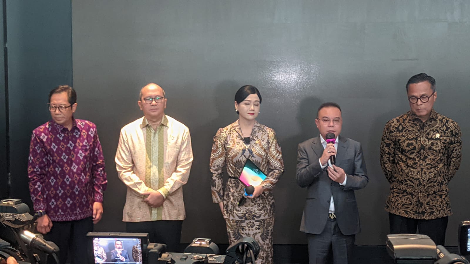 DPR RI, Danantara, BUMN, & OJK Sidak ke BEI Bahas Stabilitas Pasar