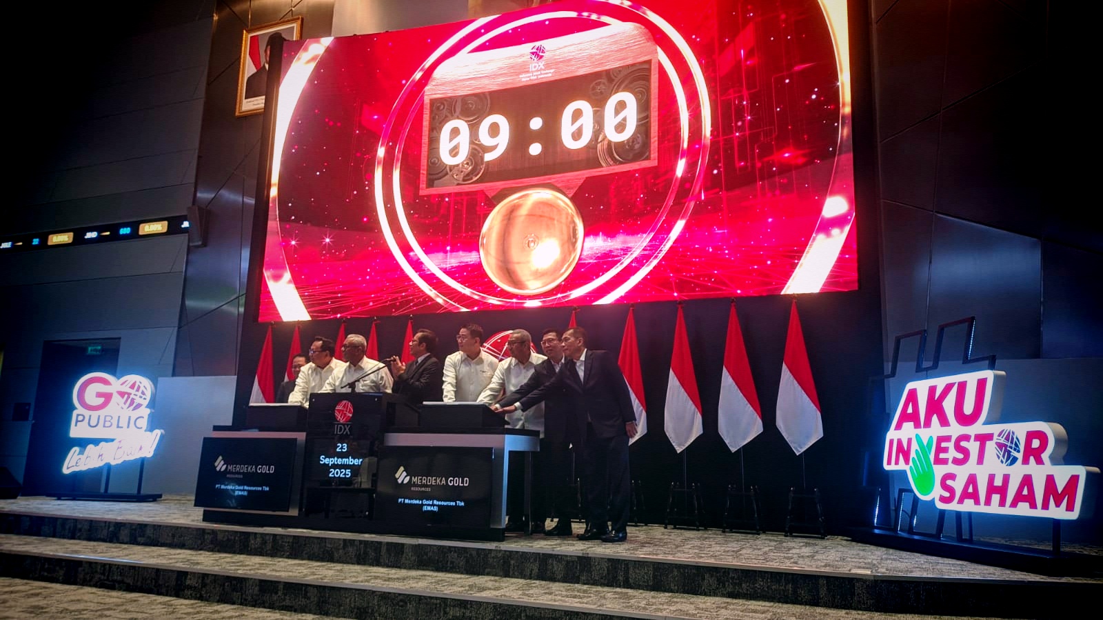 Debut IPO EMAS di HKEX Anjlok 8,12 Persen, Trio Merdeka Kompak Merah!
