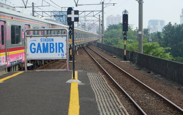 Horee! KRL Bakal Berhenti Lagi di Stasiun Gambir