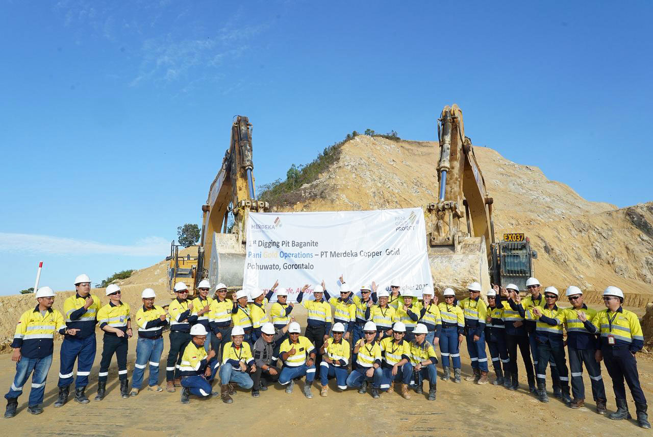 Tembus Bursa Hong Kong, EMAS Anak Bontot Grup Merdeka <i>Dual Listing </i>