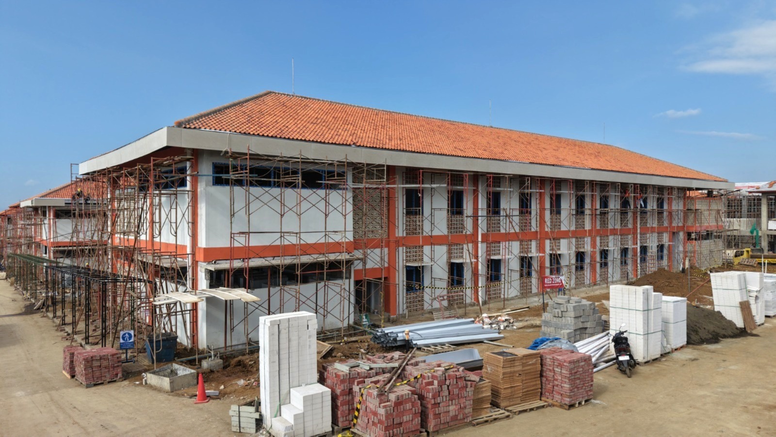 Anak Usaha SMGR Suplai Beton Sekolah Rakyat di Empat Provinsi