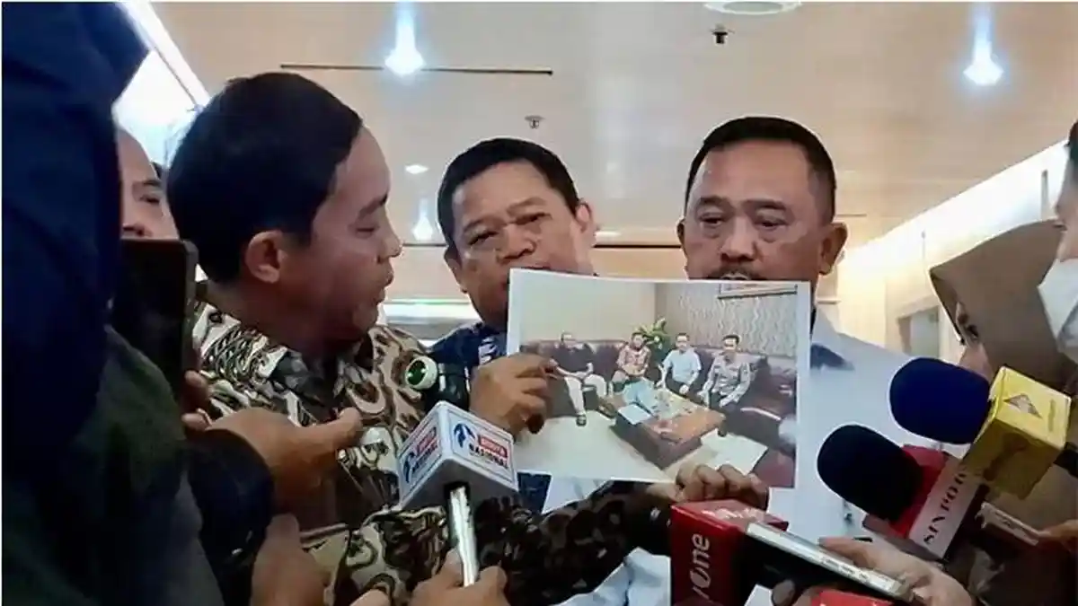 Kasus Korupsi Bupati Kuansing, Menhut Klarifikasi Soal Amplop Putih