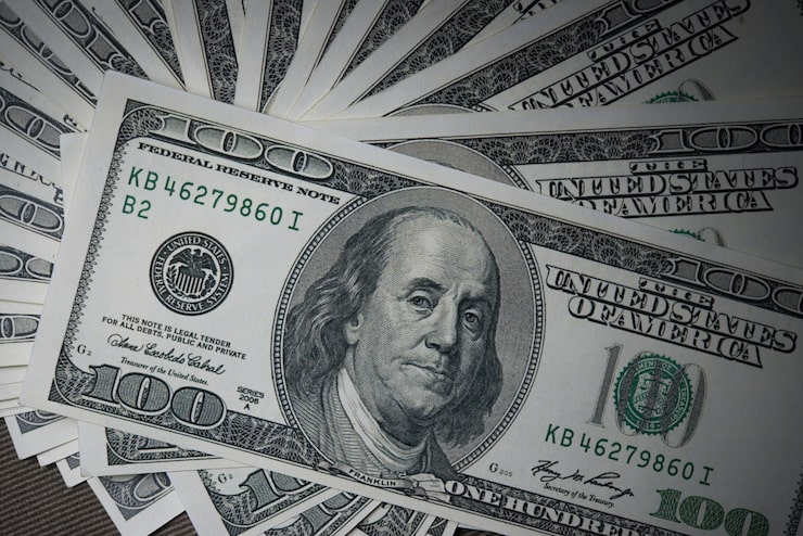 Dolar AS Menguat, Pasar Waspada Dampak Konflik Timur Tengah