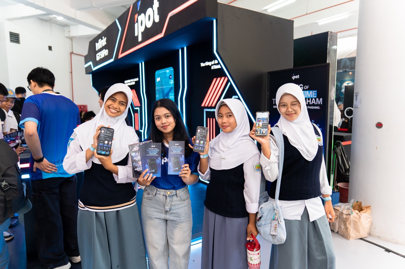 IPOT Padukan Esports dan Literasi Keuangan di Esports Kapolri Cup 2026