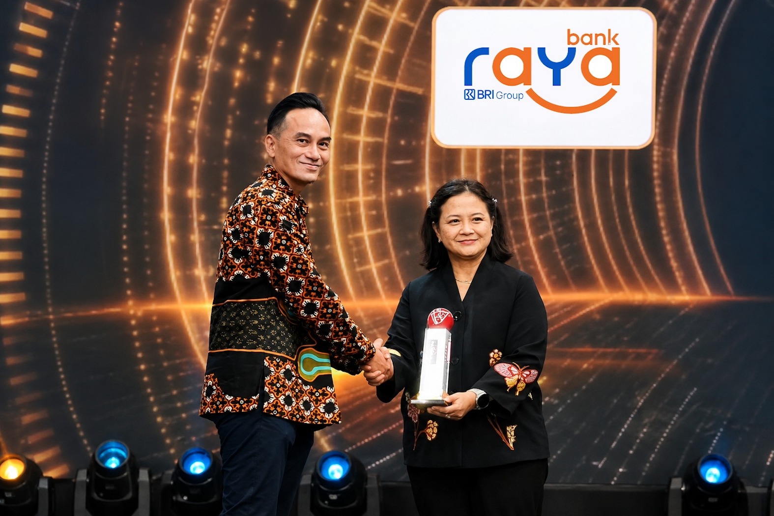 Biasakan Kaum Muda Menabung, Raya Active Bank Raya Sabet Awards ini