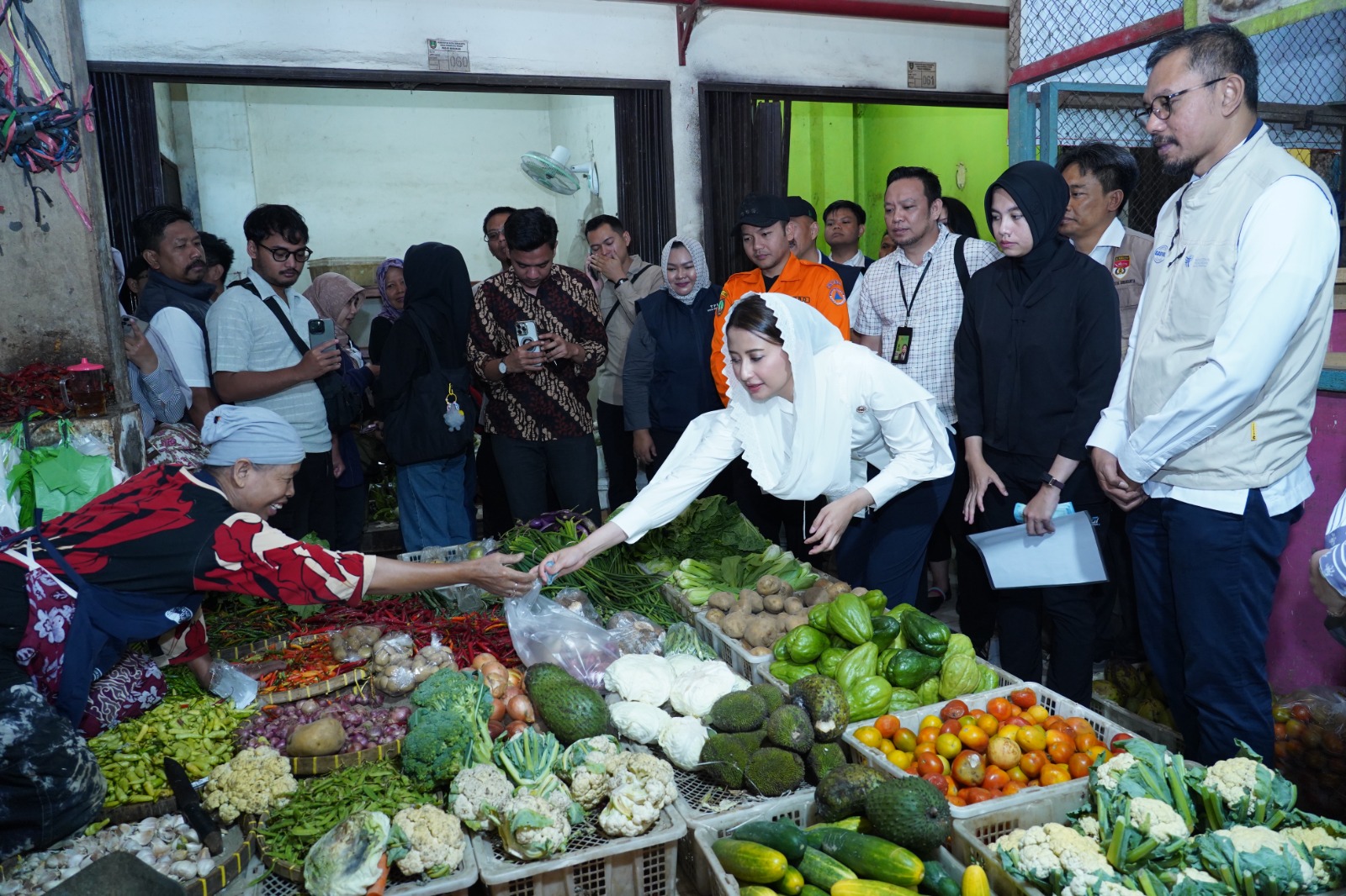 Harga Beras dan Daging Masih Tinggi, BUMN Intervensi Pasar