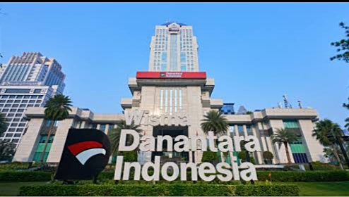Pangkas 300 Anak BUMN, DPR Minta Danantara Cegah PHK