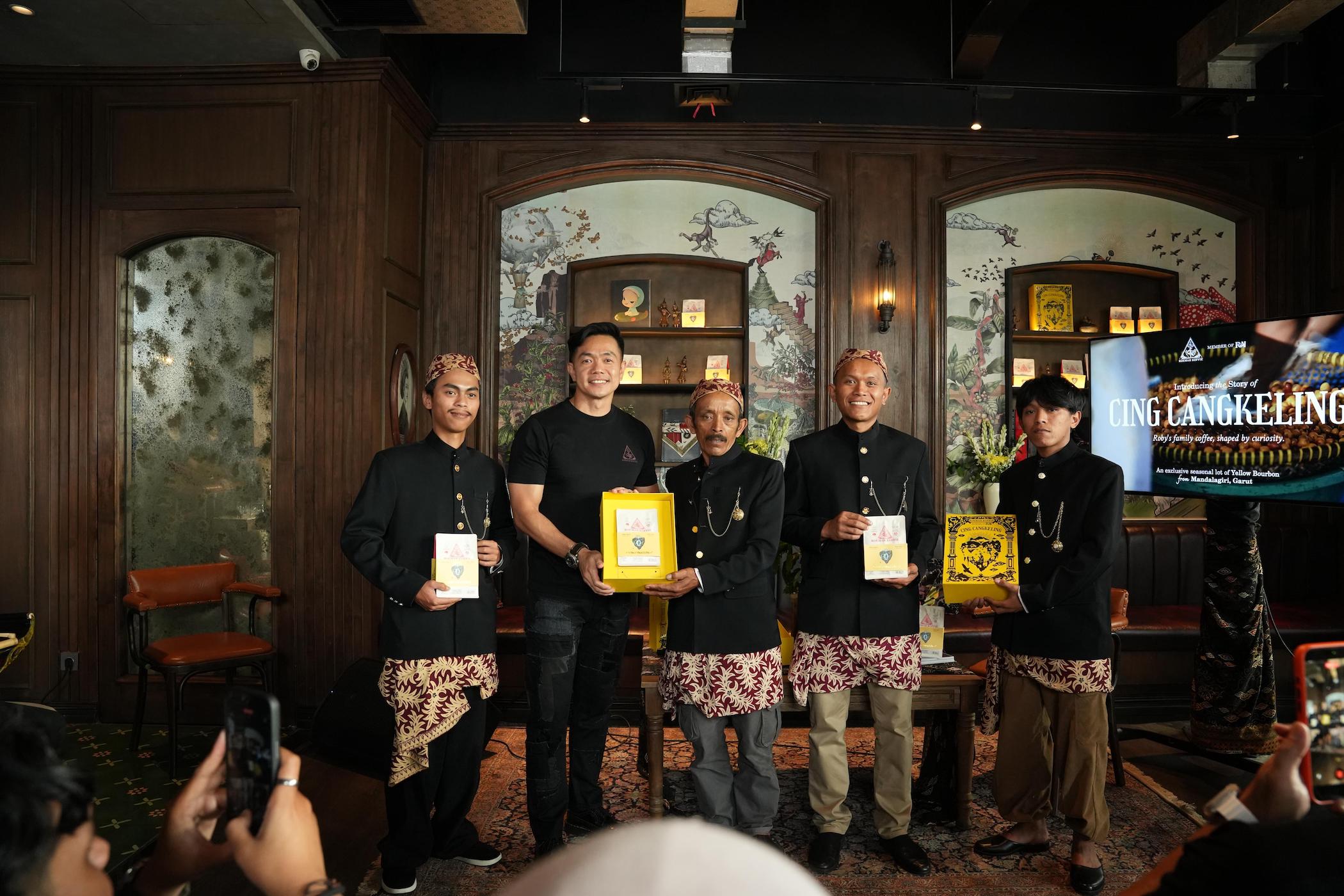Menyeruput Kopi Bercita Rasa Fruity dan Juicy dari Mandalagiri Garut