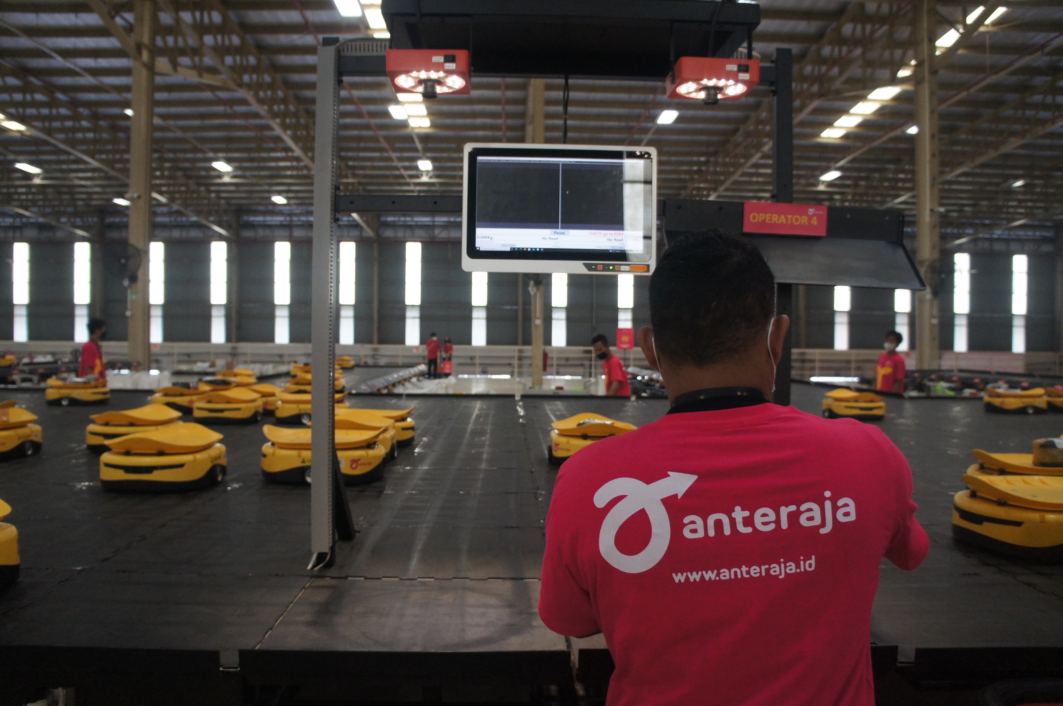 Gunakan Sistem Penyortiran Robotic, Anteraja Targetkan Kirim 1,5 Juta Paket Per Hari